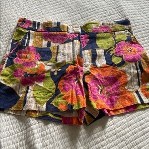 Trina Turk Shorts
Vintage